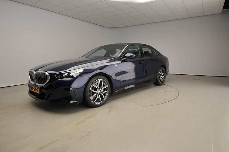 Occasion BMW i5 Comfort Edition 289 kW (393 PK) 2025 Blauw Sedan
