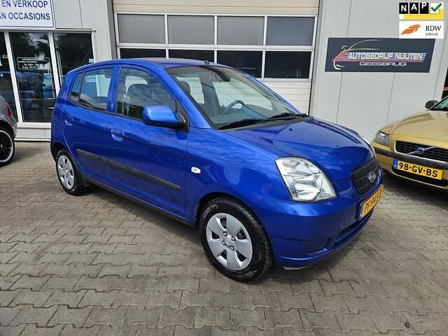 Blauw, metallic lak Gebruikt 2008 Kia Picanto First Edition Hatchback | € 1.750 (Eerlijke prijs) - Afbeelding 1/4