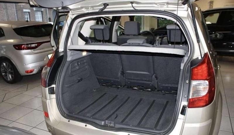 Occasion Renault Scénic II 111 PK (81 kW) 2008 Beige MPV