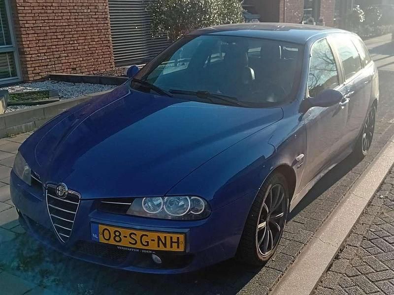 Blauw Gebruikt 2006 Alfa Romeo 156 Distinctive Stationwagen | € 2.500 - Afbeelding 1/4