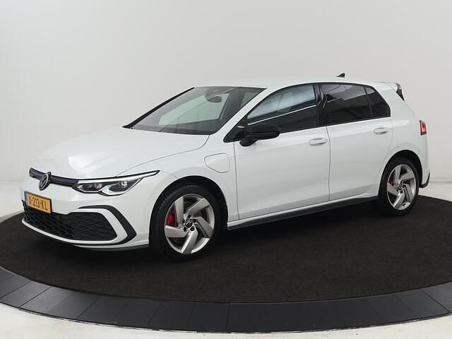 Wit Gebruikt 2021 VW Golf VIII GTE Hatchback | € 22.900 (Super prijs) - Afbeelding 1/4