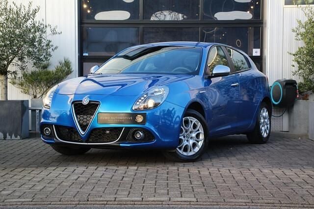 Hatchback Occasion 2019 Alfa Romeo Giulietta Super Hatchback | € 13.845 (Eerlijke prijs) - Afbeelding 1/4