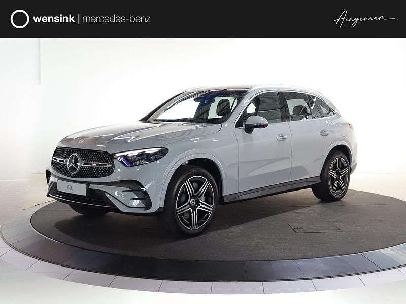 Grijs Gebruikt 2025 Mercedes GLC400d Sport Edition SUV | € 79.900 - Afbeelding 1/4