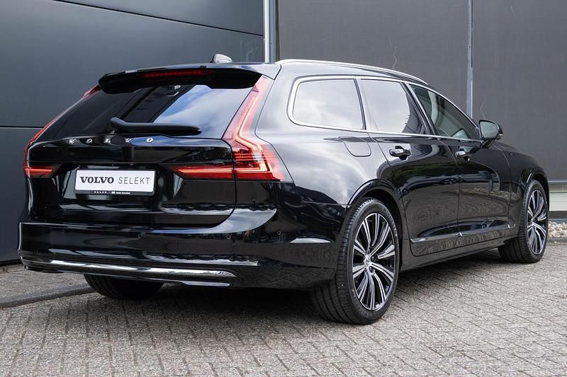 Occasion Volvo V90 Plus 197 PK (144 kW) 2022 Zwart Stationwagen