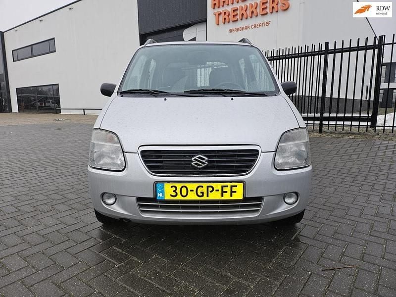 Grijs Occasion 2001 Suzuki Wagon R+ GL Stationwagen | € 1.250 (Eerlijke prijs) - Afbeelding 1/4