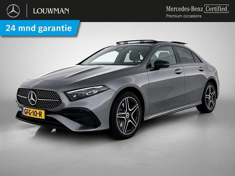 Grijs Gebruikt 2023 Mercedes A250 AMG line Sedan | € 36.945 (Iets duurder) - Afbeelding 1/4