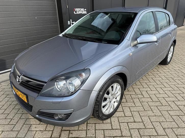 Occasion Opel Astra Elegance 105 PK (77 kW) 2004 Grijs (metallic) Hatchback