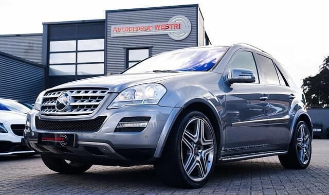 Grijs Gebruikt 2011 Mercedes ML500 AMG SUV | € 19.995 - Afbeelding 1/4