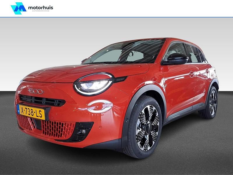 Oranje Gebruikt 2023 Fiat 600 La Prima SUV | € 26.940 - Afbeelding 1/4