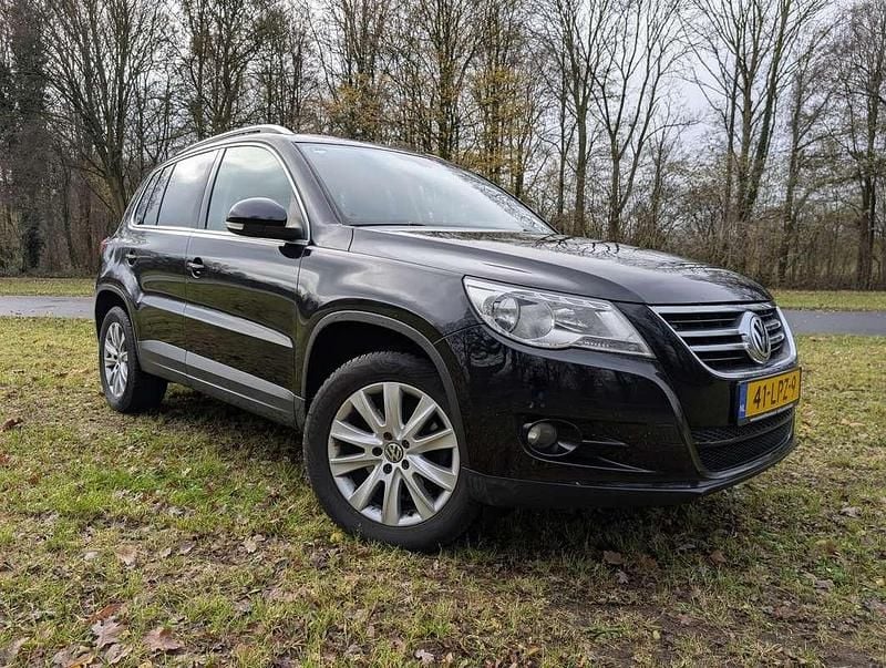 Zwart Occasion 2010 VW Tiguan Sport SUV | € 4.250 (Goede deal) - Afbeelding 1/4