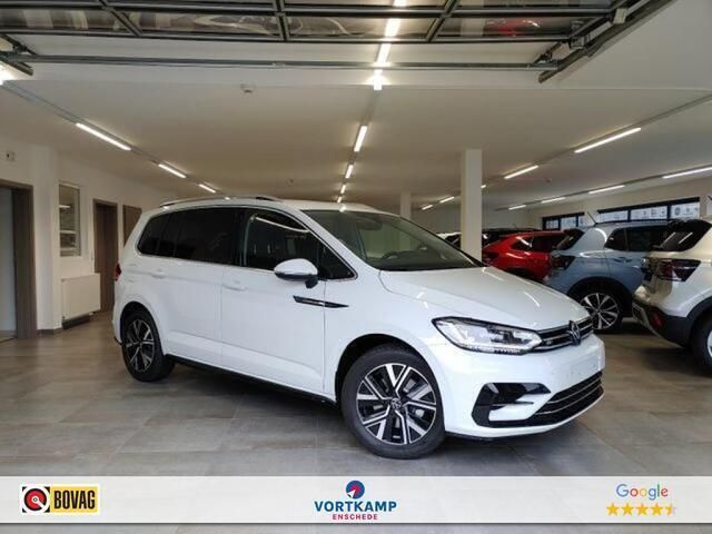 Wit Nieuw 2025 VW Touran R-line MPV | € 55.950 - Afbeelding 1/4