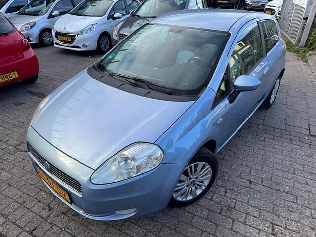 Occasion Fiat Grande Punto 77 PK (56 kW) 2006 Blauw Hatchback