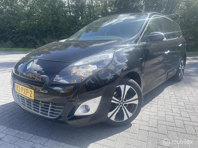 Zwart Gebruikt 2011 Renault Scénic III Bose Edition MPV | € 2.499 (Super prijs) - Afbeelding 1/4