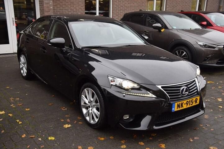 Occasion Lexus IS300h Business Edition 2017 Zwart (metallic) Sedan