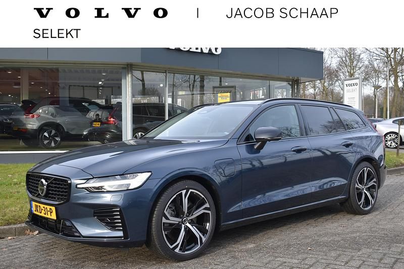 Blauw Occasion 2025 Volvo V60 Plus Stationwagen | € 46.250 (Eerlijke prijs) - Afbeelding 1/4