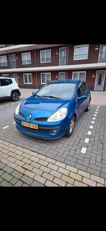 Occasion 2007 Renault Clio R.S. Hatchback | € 2.995 (Eerlijke prijs) - Afbeelding 1/4