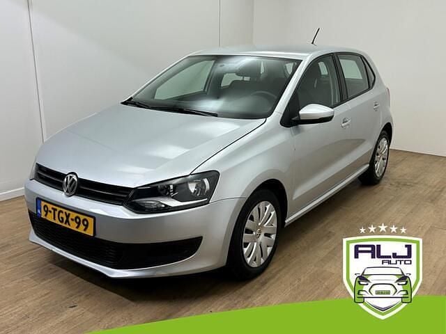 Grijs (metallic) Occasion 2014 VW Polo Edition Hatchback | € 8.012 (Eerlijke prijs) - Afbeelding 1/4