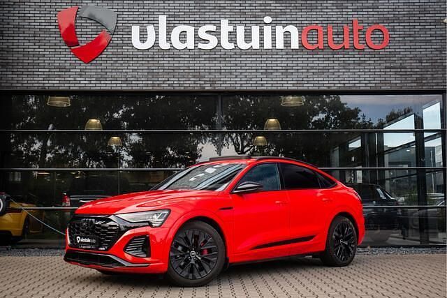Rood Gebruikt 2023 Audi Q8 Sportback e-tron Basis SUV | € 59.950 (Eerlijke prijs) - Afbeelding 1/4