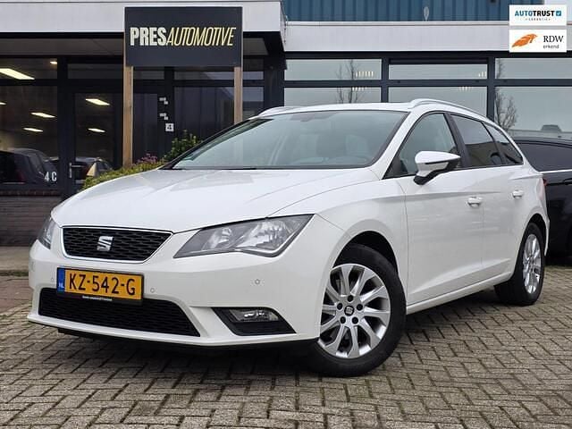 Wit Gebruikt 2014 Seat Leon ST Business Stationwagen | € 8.950 (Eerlijke prijs) - Afbeelding 1/4
