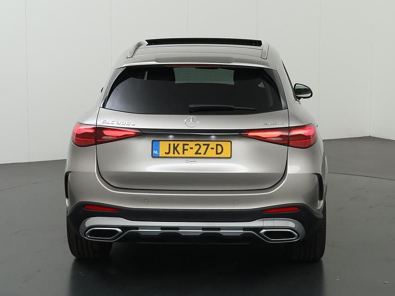 Occasion Mercedes GLC300 AMG line 313 PK (230 kW) 2024 Zilver SUV