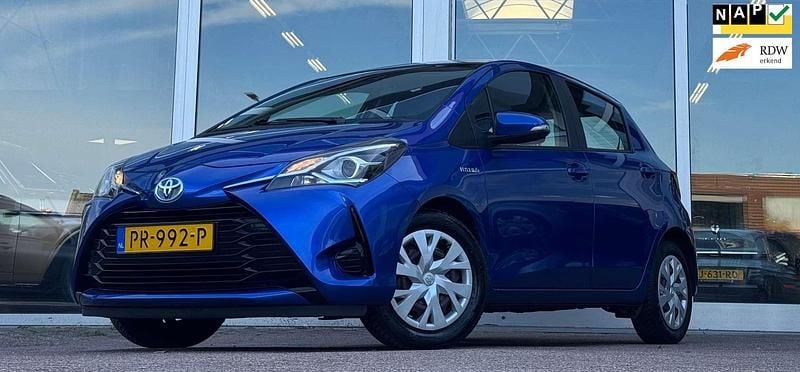 Blauw Gebruikt 2017 Toyota Yaris Hybrid Hatchback | € 13.194 (Goede deal) - Afbeelding 1/3