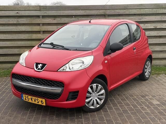 Rood Gebruikt 2010 Peugeot 107 Hatchback | € 995 (Super prijs) - Afbeelding 1/4