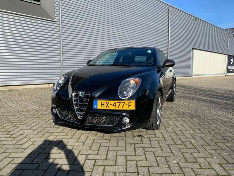 Zwart Gebruikt 2015 Alfa Romeo MiTo Hatchback | € 6.999 (Goede deal) - Afbeelding 1/4
