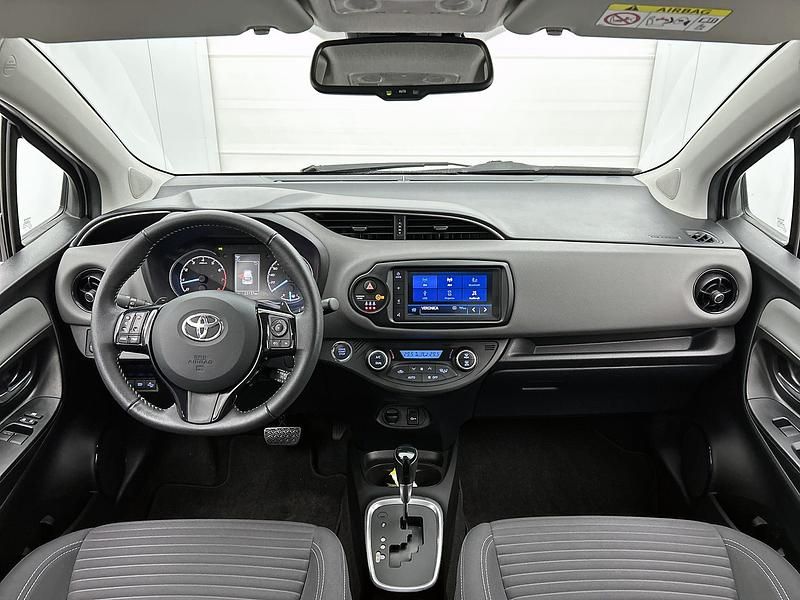 Occasion Toyota Yaris 112 PK (82 kW) 2019 Grijs Hatchback
