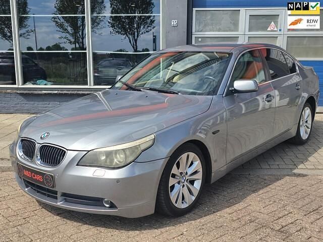 Grijs Gebruikt 2006 BMW 523 Executive Sedan | € 2.750 (Eerlijke prijs) - Afbeelding 1/4