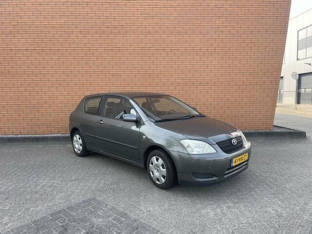 Occasion Toyota Corolla 110 PK (80 kW) 2004 Grijs Hatchback