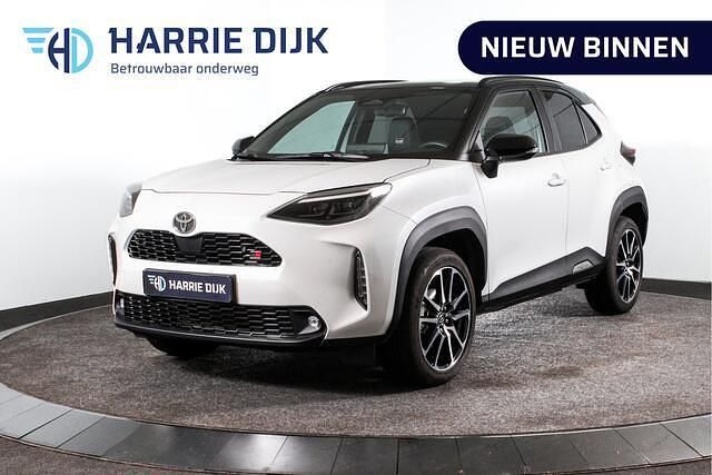 Wit Occasion 2025 Toyota Yaris Cross Sport SUV | € 34.995 (Eerlijke prijs) - Afbeelding 1/4
