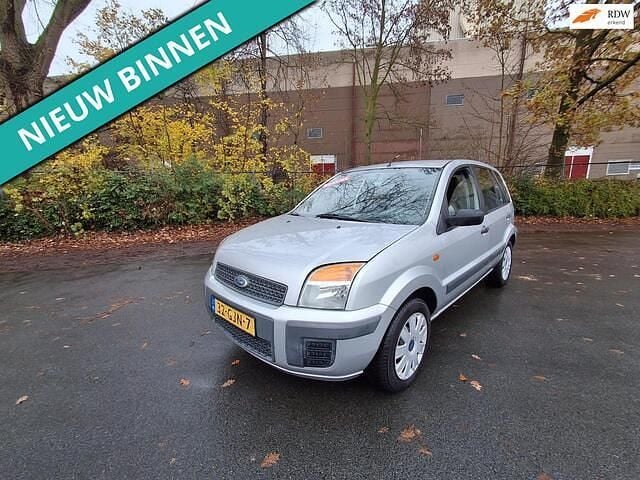 Grijs Gebruikt 2008 Ford Fusion Cool & Sound Edition MPV | € 699 (Super prijs) - Afbeelding 1/4