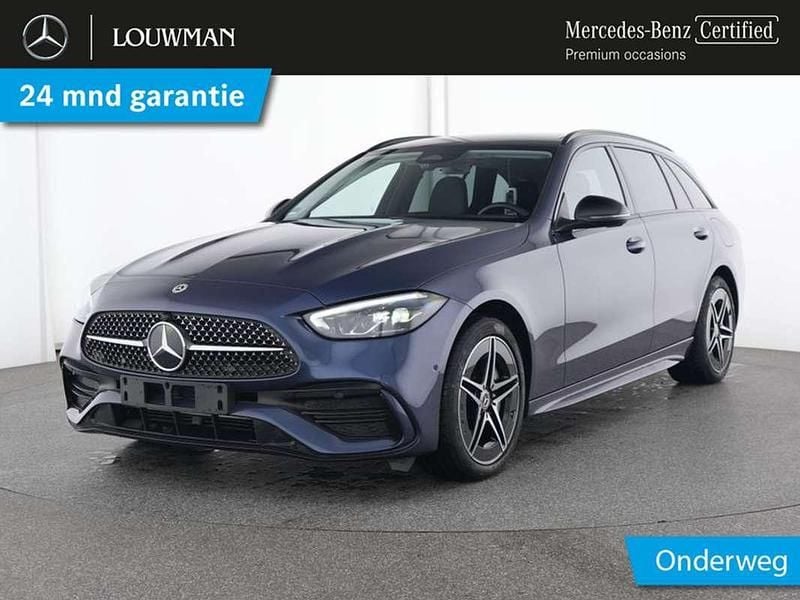 Blauw Gebruikt 2024 Mercedes C300e AMG Stationwagen | € 49.945 (Iets duurder) - Afbeelding 1/4