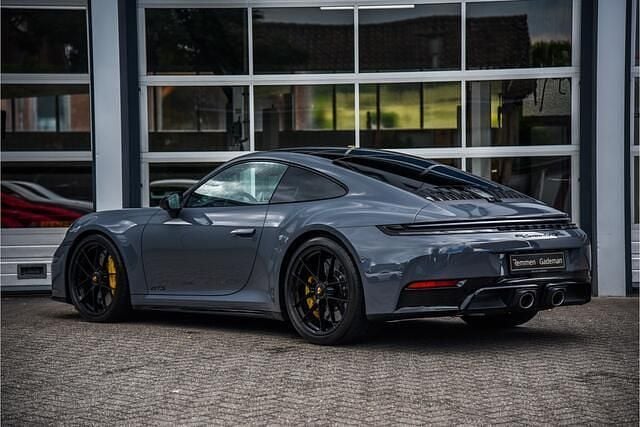 Nieuw Porsche 911 Carrera 4 GTS 541 PK (397 kW) 2025 Grijs Coupé