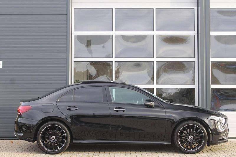 Occasion Mercedes A250 AMG 218 PK (160 kW) 2020 Zwart Sedan