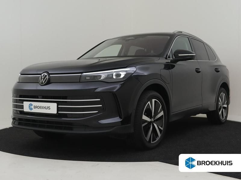 Zwart Gebruikt 2024 VW Tiguan Elegance SUV | € 48.895 (Goede deal) - Afbeelding 1/4