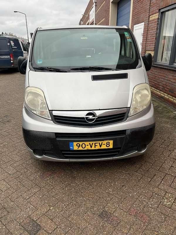 Occasion Opel Vivaro 114 PK (83 kW) 2007 Zilver MPV