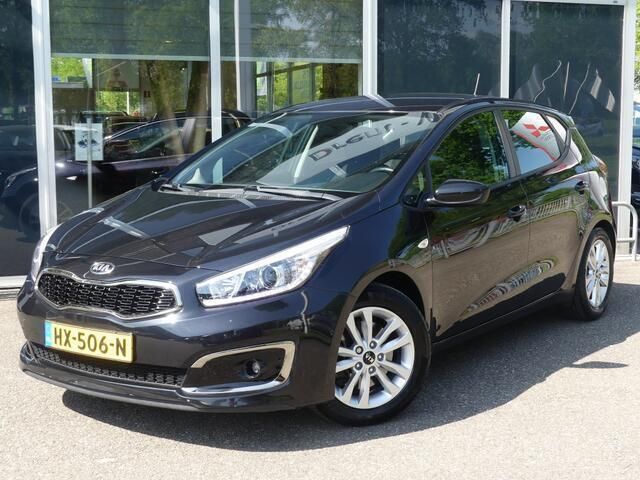 Zwart Gebruikt 2016 Kia Ceed First Edition Hatchback | € 12.900 (Duur) - Afbeelding 1/4