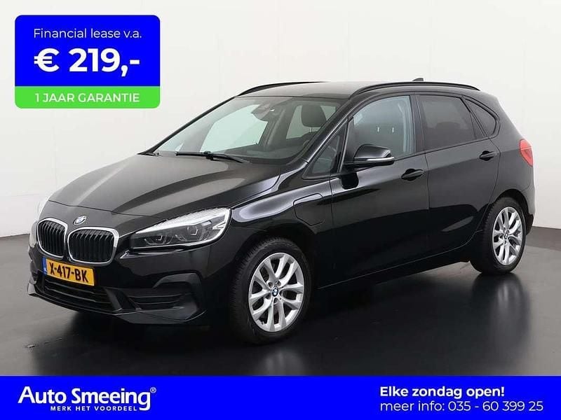 Black 2 (668) Gebruikt 2020 BMW 225 Active Tourer Executive MPV | € 16.945 (Goede deal) - Afbeelding 1/4