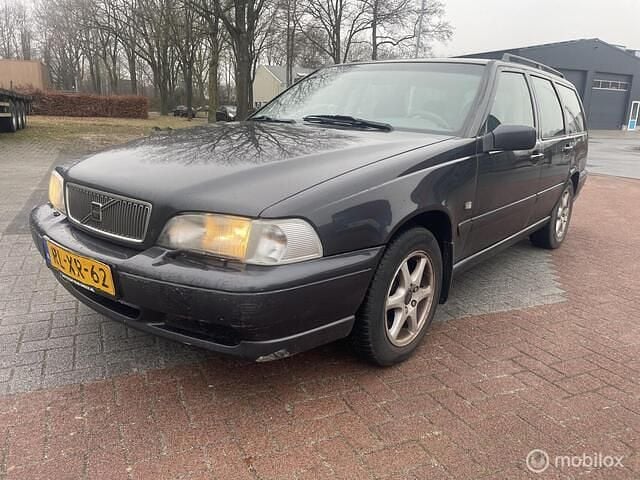 Grijs Occasion 1997 Volvo V70 Stationwagen | € 499 (Super prijs) - Afbeelding 1/4
