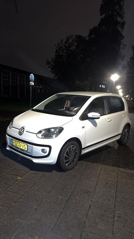 Occasion VW up! high up! 68 PK (50 kW) 2013 Wit Hatchback