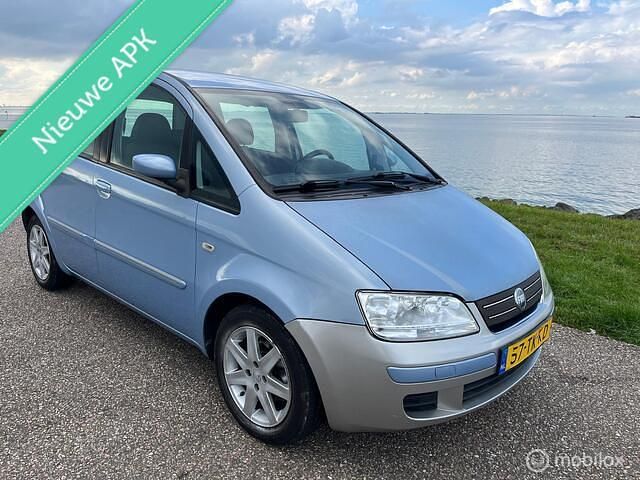Blauw Gebruikt 2006 Fiat Idea Emotion MPV | € 1.250 (Goede deal) - Afbeelding 1/4