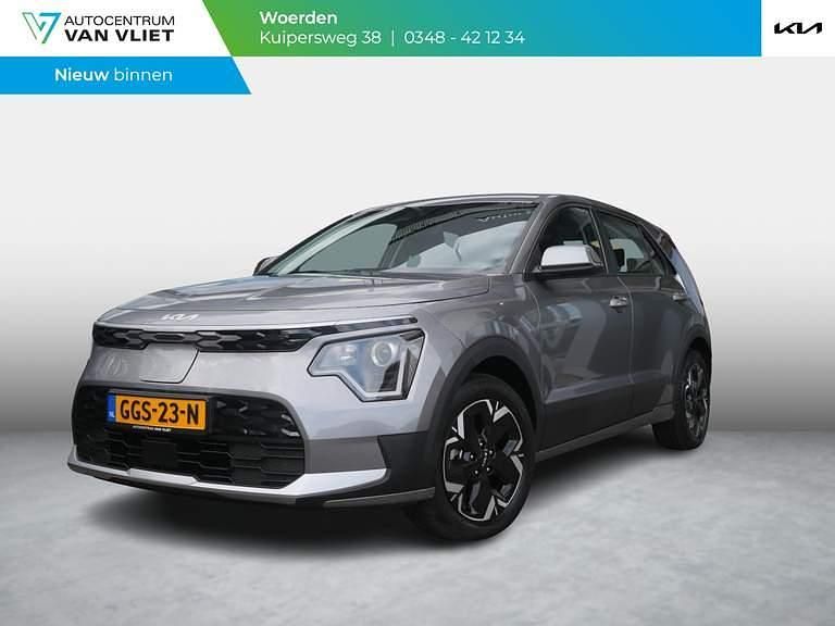 Steel grey Gebruikt 2024 Kia e-Niro Light SUV | € 28.390 (Super prijs) - Afbeelding 1/4