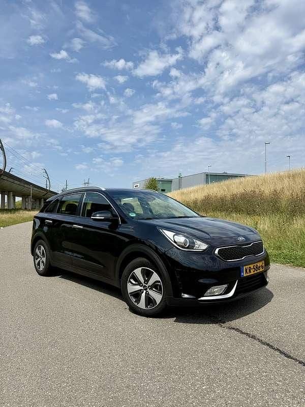 Gebruikt 2016 Kia Niro Edition 7 SUV | € 16.500 (Eerlijke prijs) - Afbeelding 1/4