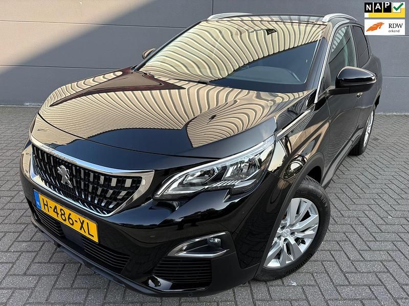 Zwart Gebruikt 2020 Peugeot 3008 Avantage SUV | € 16.499 (Eerlijke prijs) - Afbeelding 1/4