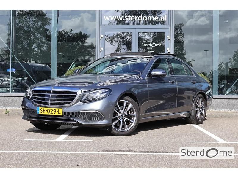 Sedan Gebruikt 2018 Mercedes E200 Exclusive Sedan | € 34.995 (Duur) - Afbeelding 1/4