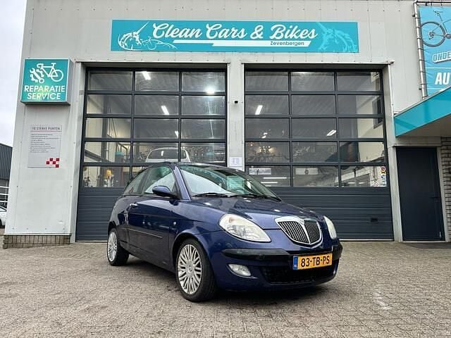 Blauw Occasion 2006 Lancia Ypsilon Hatchback | € 2.450 (Eerlijke prijs) - Afbeelding 1/4