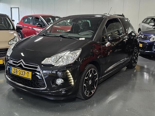 Zwart Gebruikt 2011 Citroën DS3 Sport Chic Hatchback | € 4.950 (Eerlijke prijs) - Afbeelding 1/4