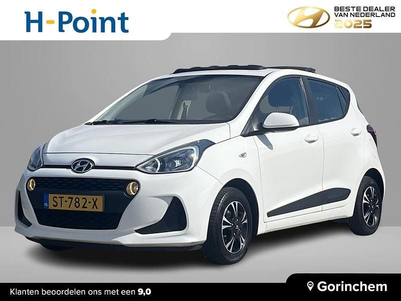 Polar white (psw) (licht wit) Gebruikt 2018 Hyundai i10 Comfort Hatchback | € 10.490 (Eerlijke prijs) - Afbeelding 1/4