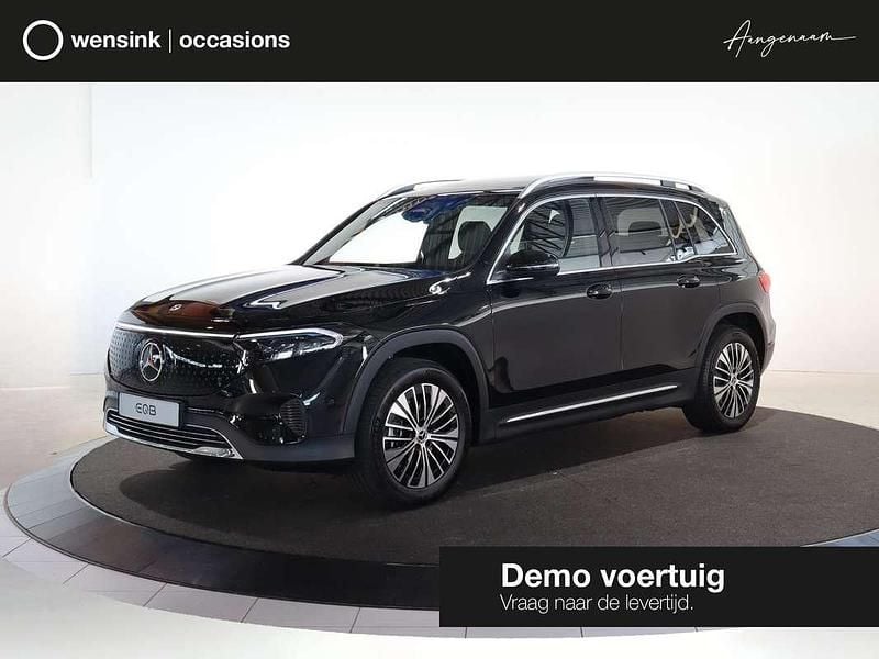Zwart Gebruikt 2025 Mercedes EQB250+ Business SUV | € 47.850 (Eerlijke prijs) - Afbeelding 1/4